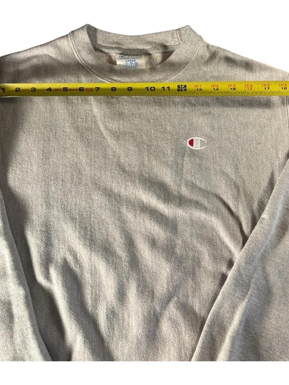 Vintage 90’s Champion Men’s Gray Crewneck Sweatshirt